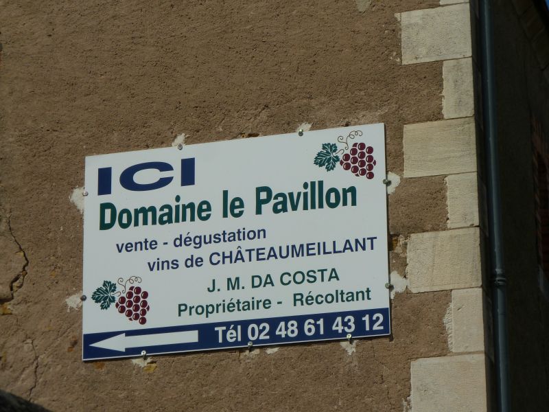 p1170449.jpg      17/05/2015 09:58     4784ko     VIGNOBLES aux alentours de Chateaumeillant, petit cru local peu connu