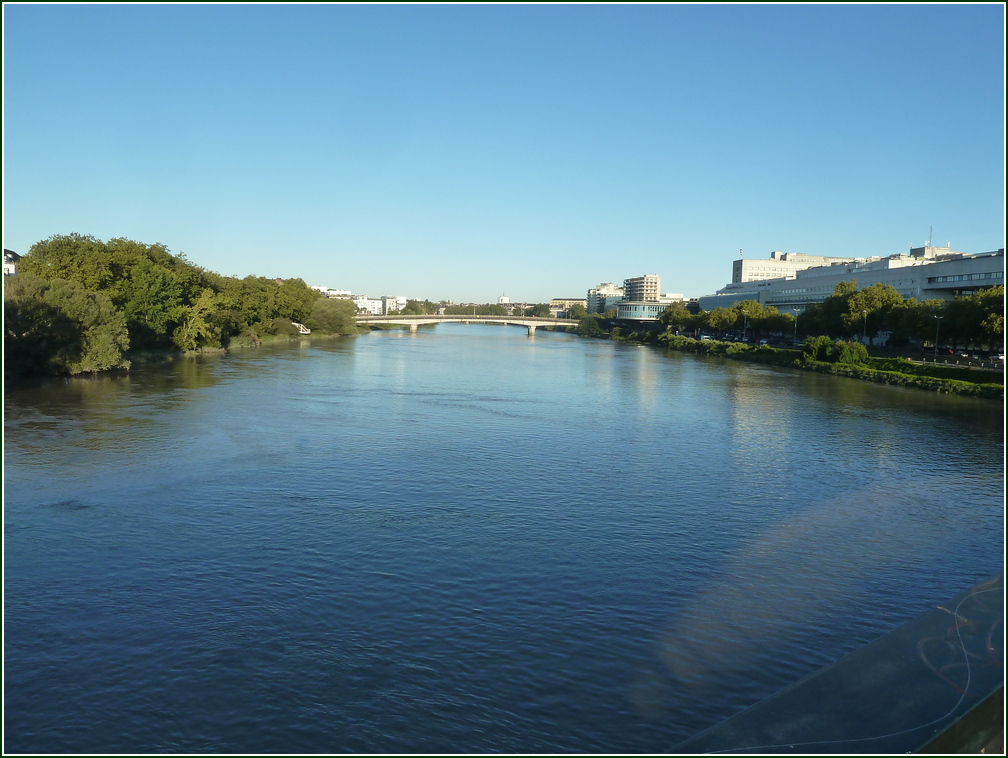 VX-P1280191.jpg      04/09/2019 07:48 ..  NANTES : LA LOIRE