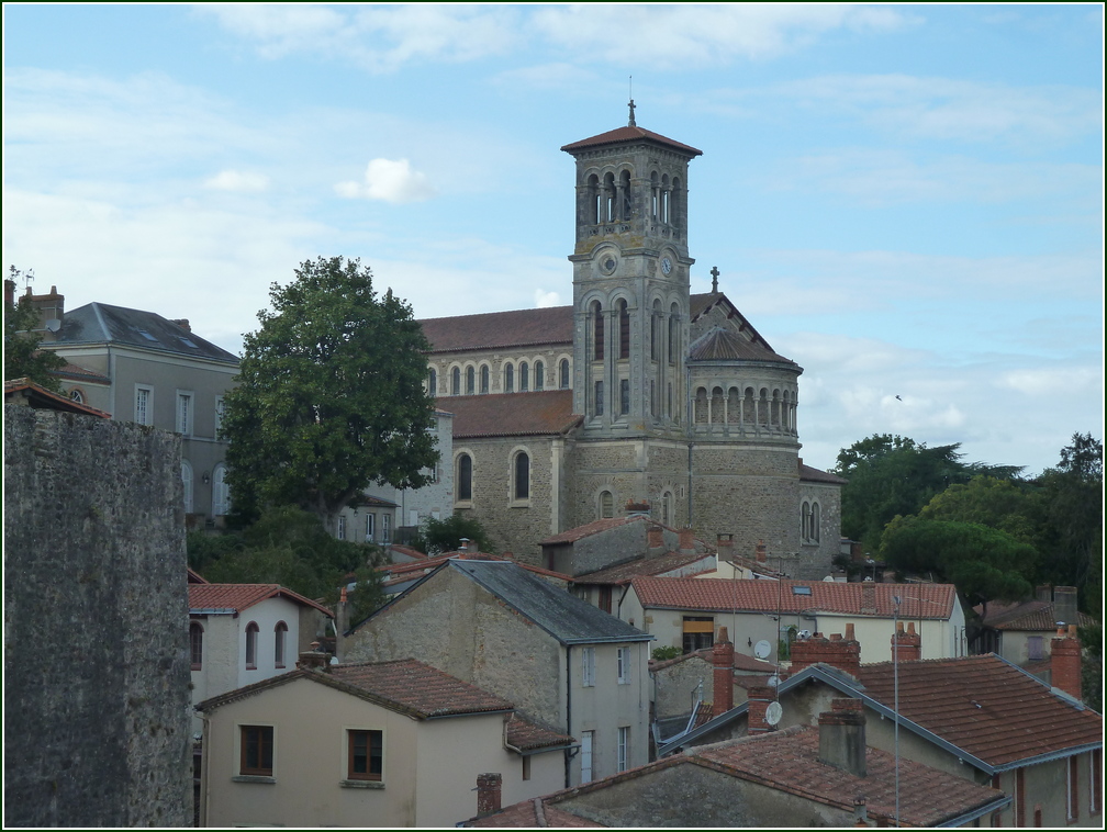 VX-P1280240.jpg      05/09/2019 16:12 ..  CLISSON Eglise