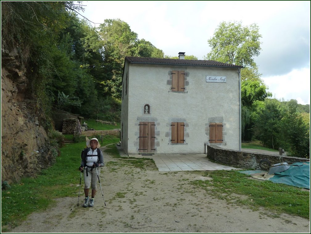 VX-P1280276.jpg      07/09/2019 09:45 ..  passage vers ancien MOULIN NEUF