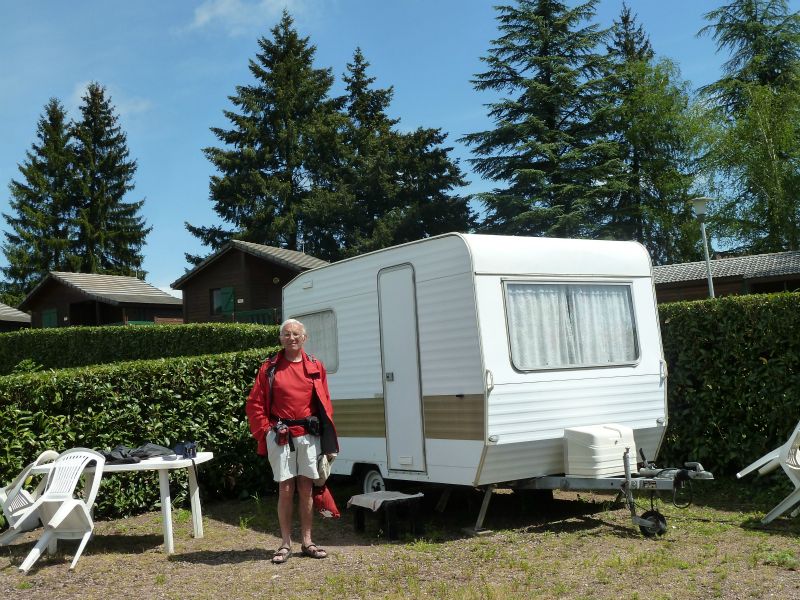 p1170131.jpg      09/05/2015 11:49     4754ko     Refuge au Camping Municipal de PREMERY: on loge dans une CARAVANE !  §MMDD10S