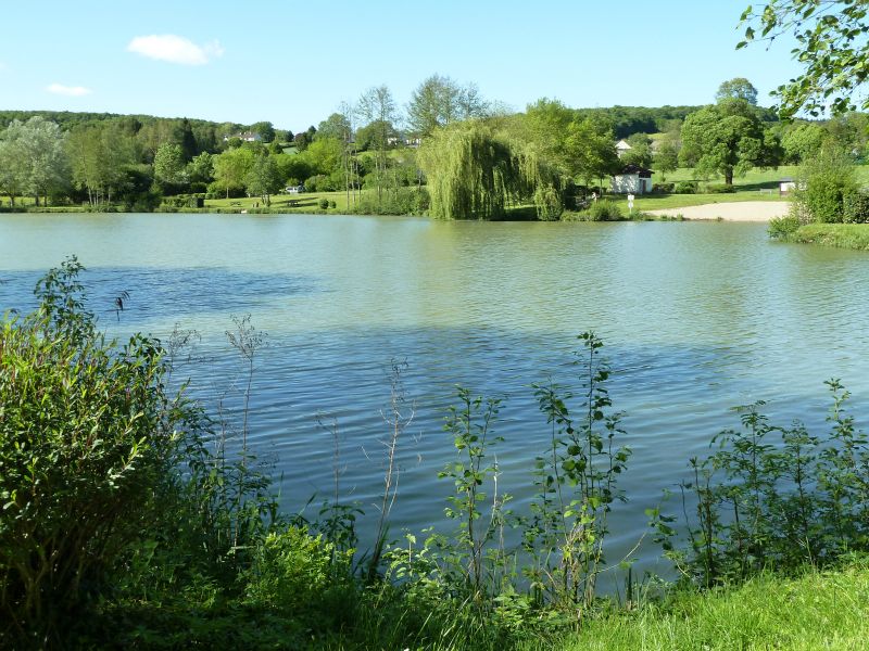 p1170136.jpg      09/05/2015 16:31     4770ko     le camping et son magnifique lac (pêche, baignade, farniente)