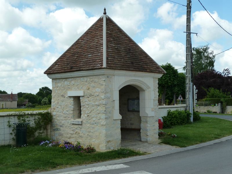 p1170464.jpg      17/05/2015 10:57     4726ko     magnifique Abribus à NERET, un vrai ouvrage d'art à montrer en exemple à tous les bourgmestres