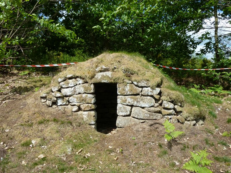 p1170850.jpg      23/05/2015 10:38     5147ko     antique abri de bergers avant St-Gouraud